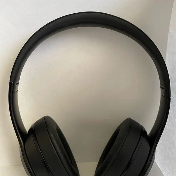 Beats Solo3 Wireless On-Ear Headphoneswith Apple W1 Headphone Chip